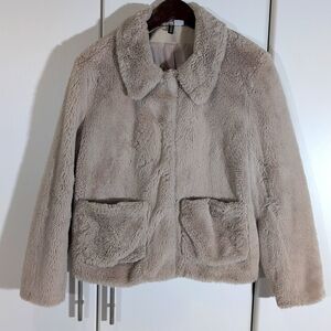 Divided H&M Furry Fux jacket, Beige cream snap closure